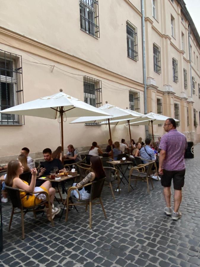 В Центрі Біля Ратуші Вулиця Площа Ринок 11 Lemberg Exterior foto